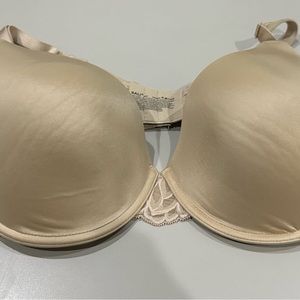 Bali Tan Bra  38D lightly padded - adjustable convertible straps.
